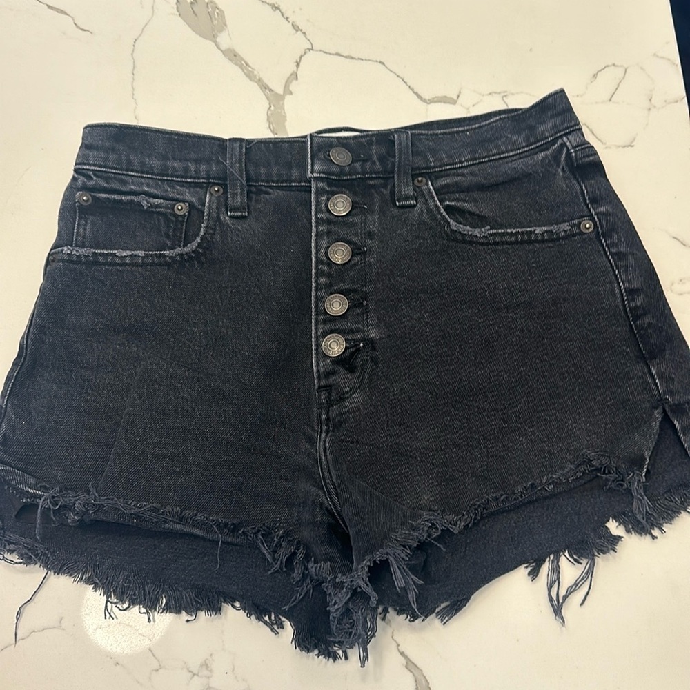 Abercrombie high rise mom short